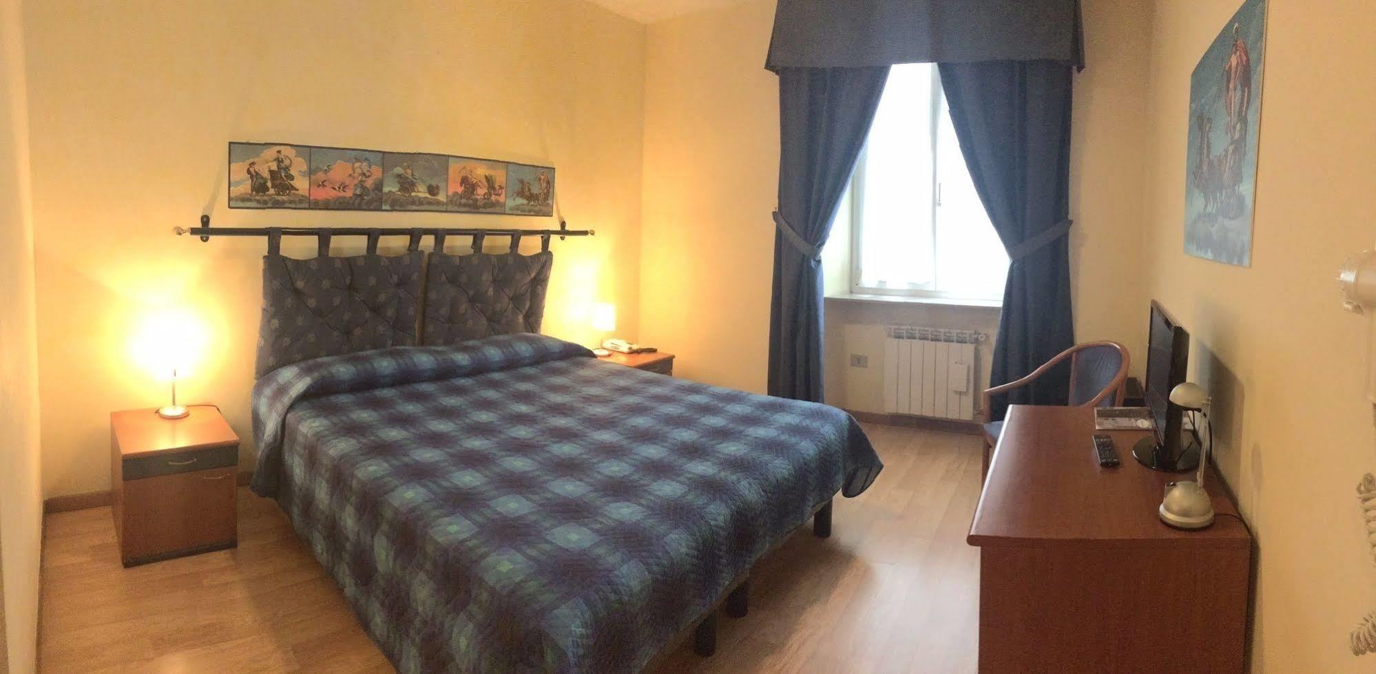 Youme Design Place Hotel Trieste Extérieur photo
