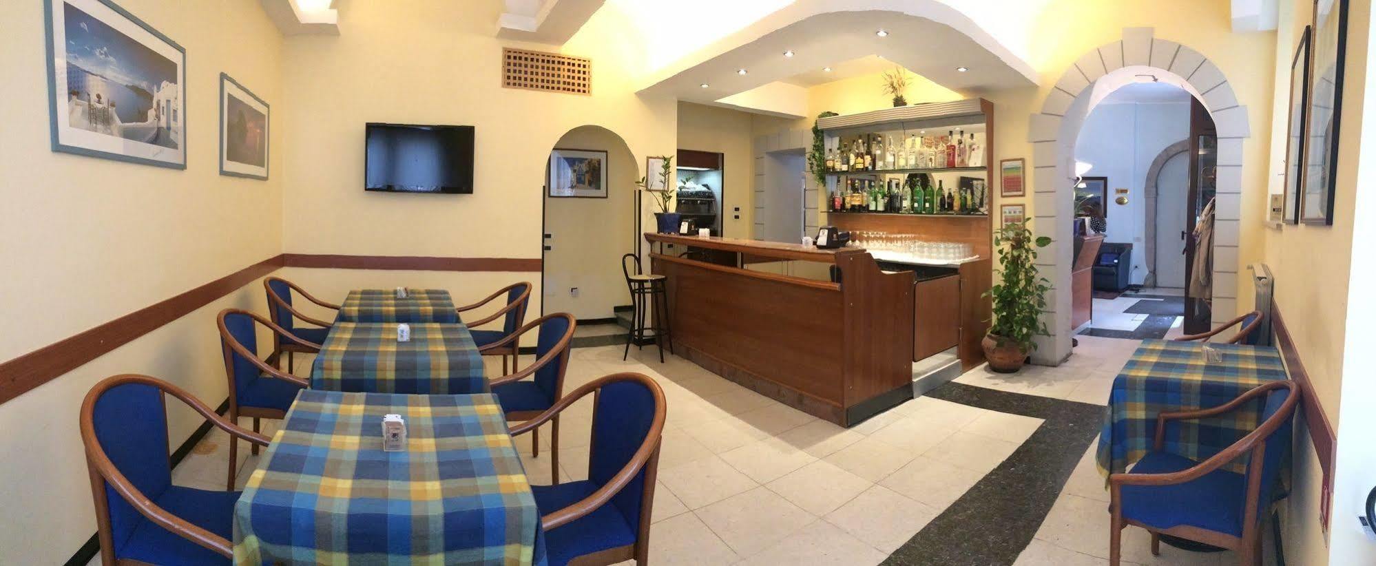 Youme Design Place Hotel Trieste Extérieur photo